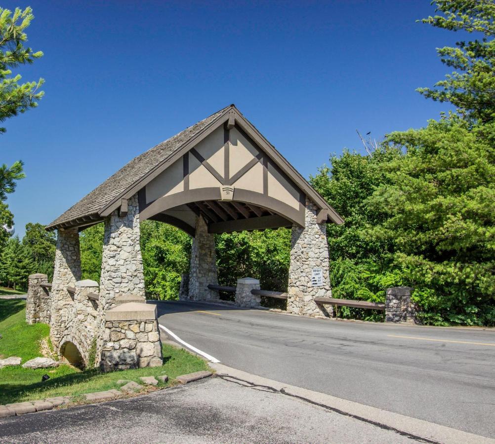 Pools Sleeps 10 Close To 76 Silver Dollar City 0502 Branson Exterior foto