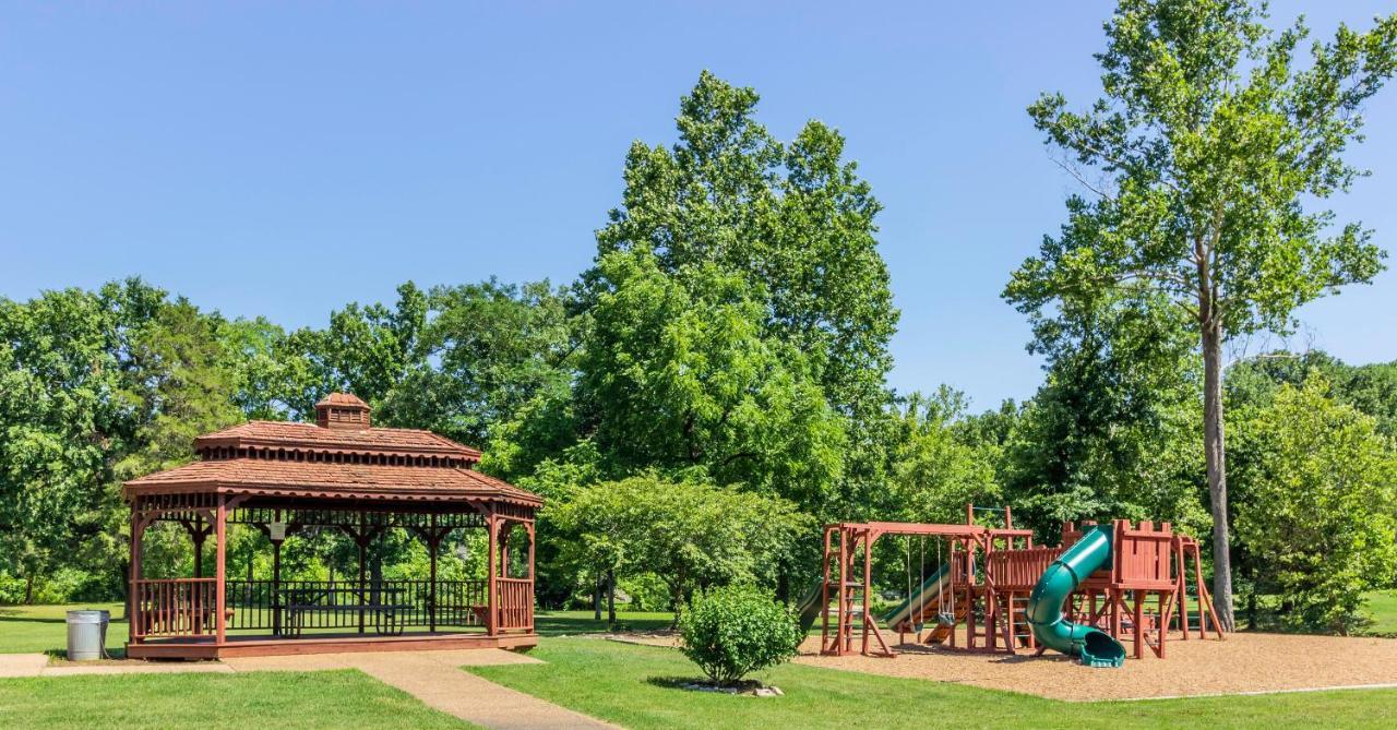 Pools Sleeps 10 Close To 76 Silver Dollar City 0502 Branson Exterior foto